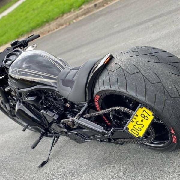 Harley-Davidson-VRod-Big-ass-Brutus-by-DGD-Custom-04